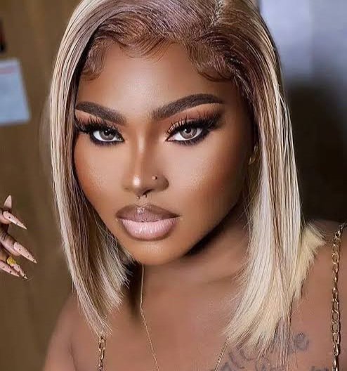 Mandy Kiss Biography